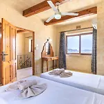Vilă Ta Guljetta Sleeps 8 With Pool