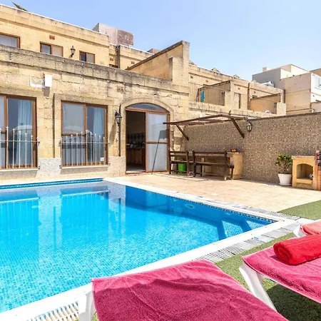 Villa Ta Guljetta Sleeps 8 With Pool