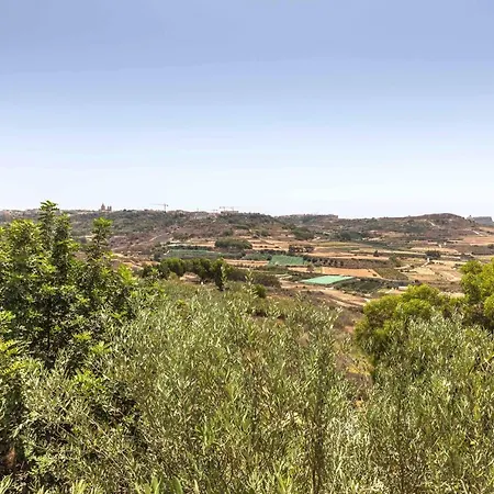 Ta Guljetta 4 Bedroom With Private Pool Marsalforn