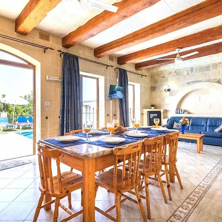 Ta Guljetta 4 Bedroom With Private Pool * Marsalforn