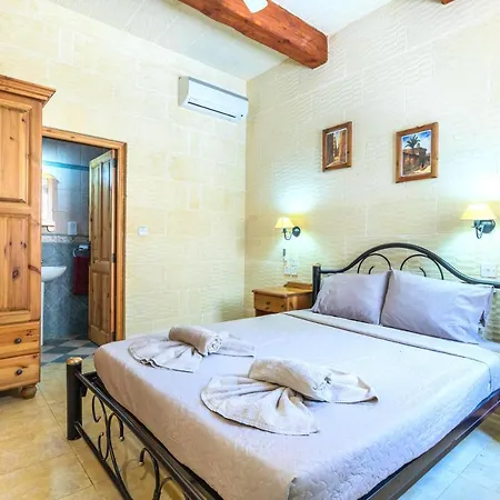 Ta Guljetta 4 Bedroom With Private Pool Villa Marsalforn