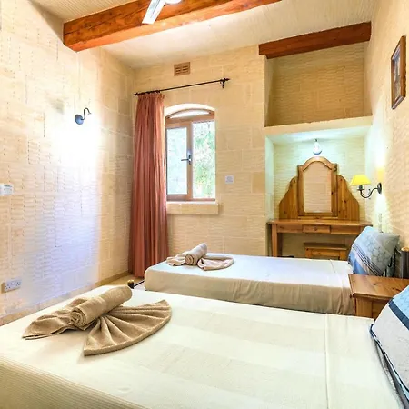 Ta Guljetta 4 Bedroom With Private Pool Villa