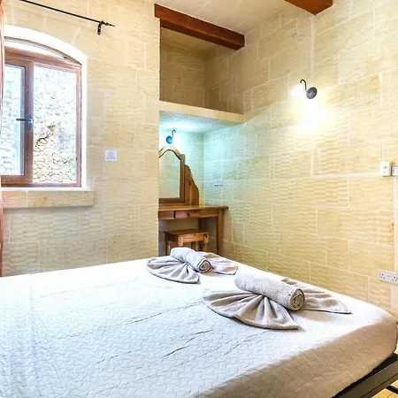Villa Ta Guljetta 4 Bedroom With Private Pool *